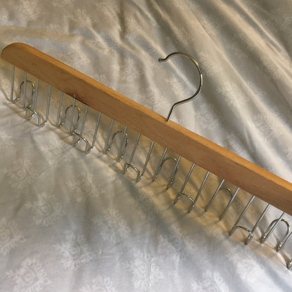 Belt hanger